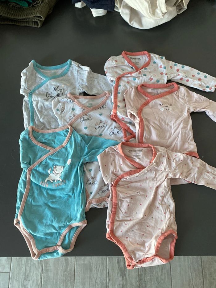 Lot de 6 bodies orchestra bon état 3 mois