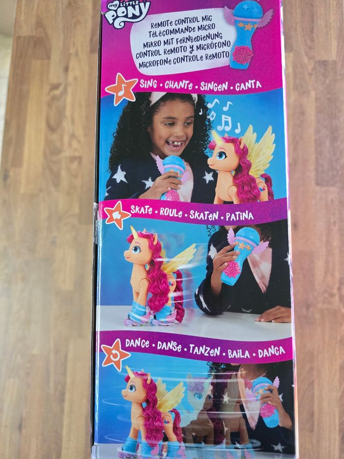 My Little Pony: A New Generation Movie Sing 'N Skate Sunny Starscout – Interactive 22.5 cm Remote Control Toy with 50 Reactions, Lights - photo numéro 4