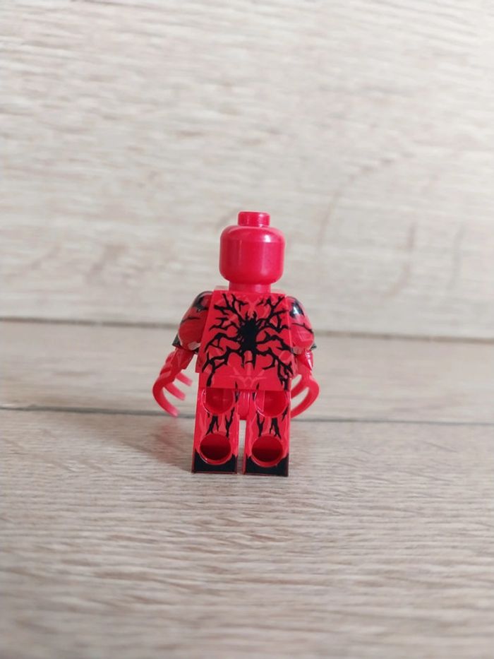 Figurine type lego Carnage Spiderman Marvel - photo numéro 3