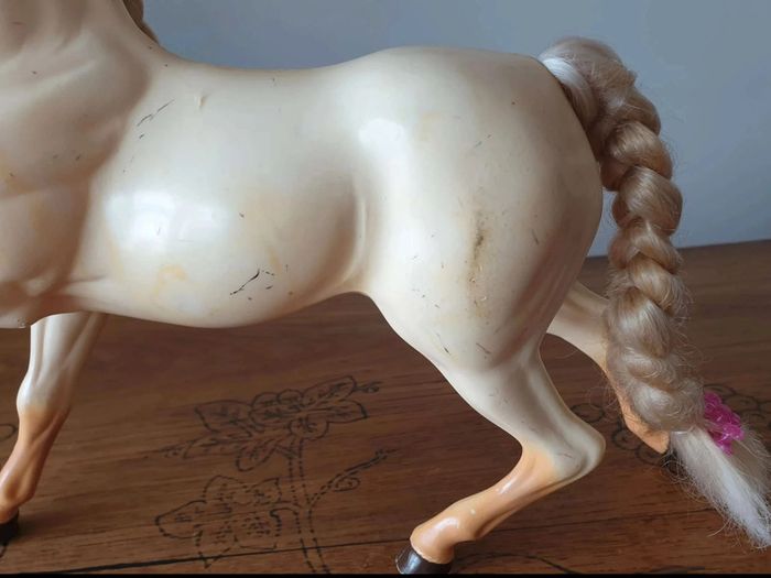 Cheval Barbie Palomino avec  accessoires - photo numéro 7