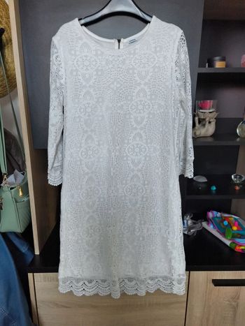 Robe blanche dentelle