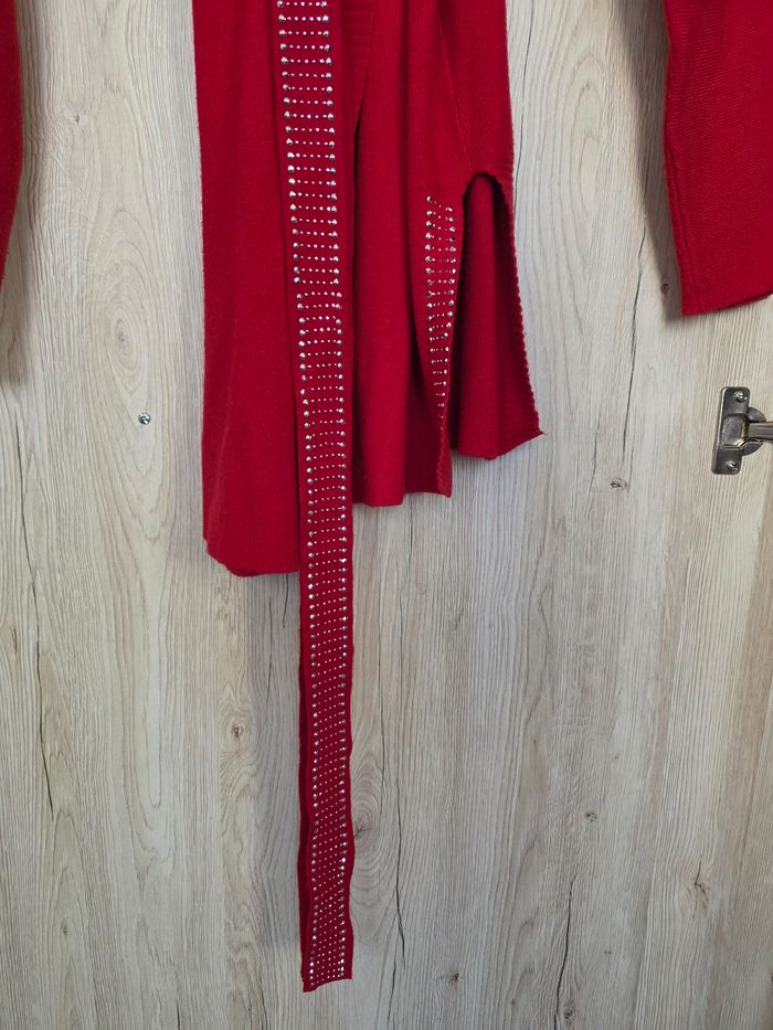 GILET FEMME ROUGE AVEC CEINTURE STRASS TAILLE UNIQUE D'UN 34/40 MARQUE MOOCCI - photo numéro 7