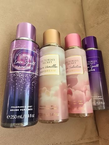 4 brumes victoria'secret neuf