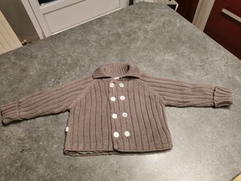 Gilet garçon, 6 mois. Okaidi.