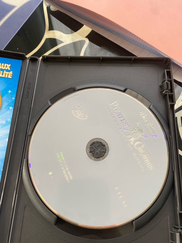 Dvd pirate des Caraïbes 3 jusqu’au bout du monde - photo numéro 2