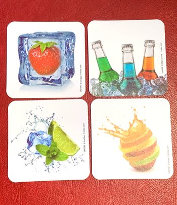 Lot de 4 dessous de verre  4 motifs différents