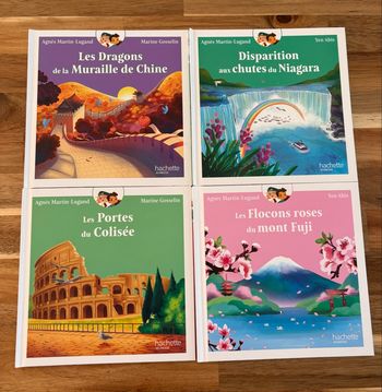 Lot de 4 livres neuf 