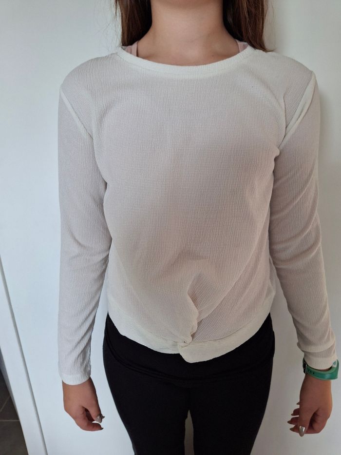 Joli haut habillé crème