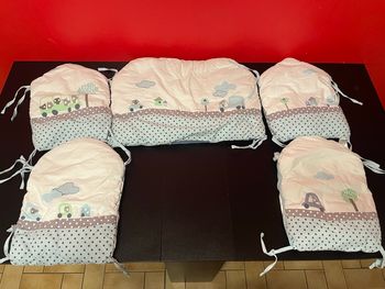 Tour de lit blanc et bleu motifs voitures et animaux – Vertbaudet 