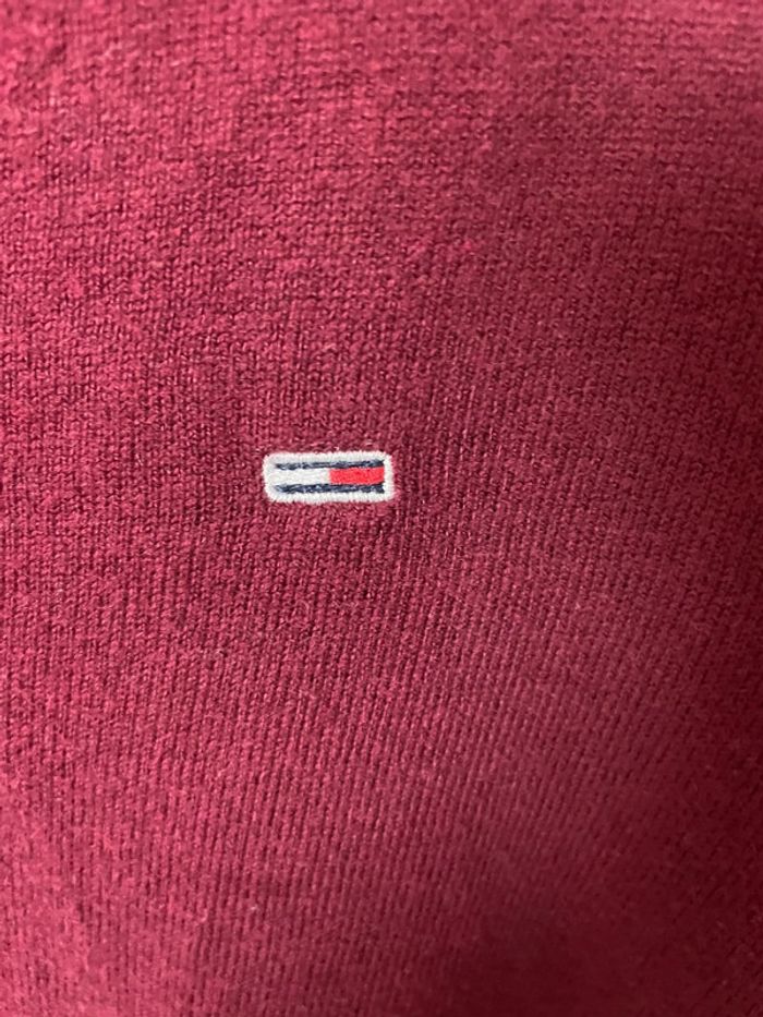 Pull femme Tommy Hilfiger – Taille S – Bordeaux col V - photo numéro 2
