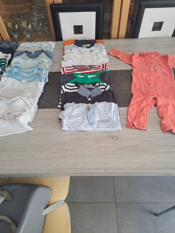 Gros lot garcon 12 mois (57 vetements) - photo numéro 7