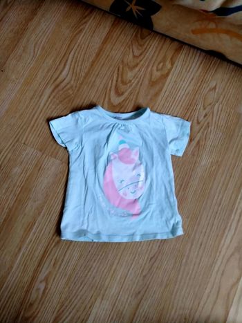 tee shirt vert licorne. Neuf.TEX. taille 18 mois