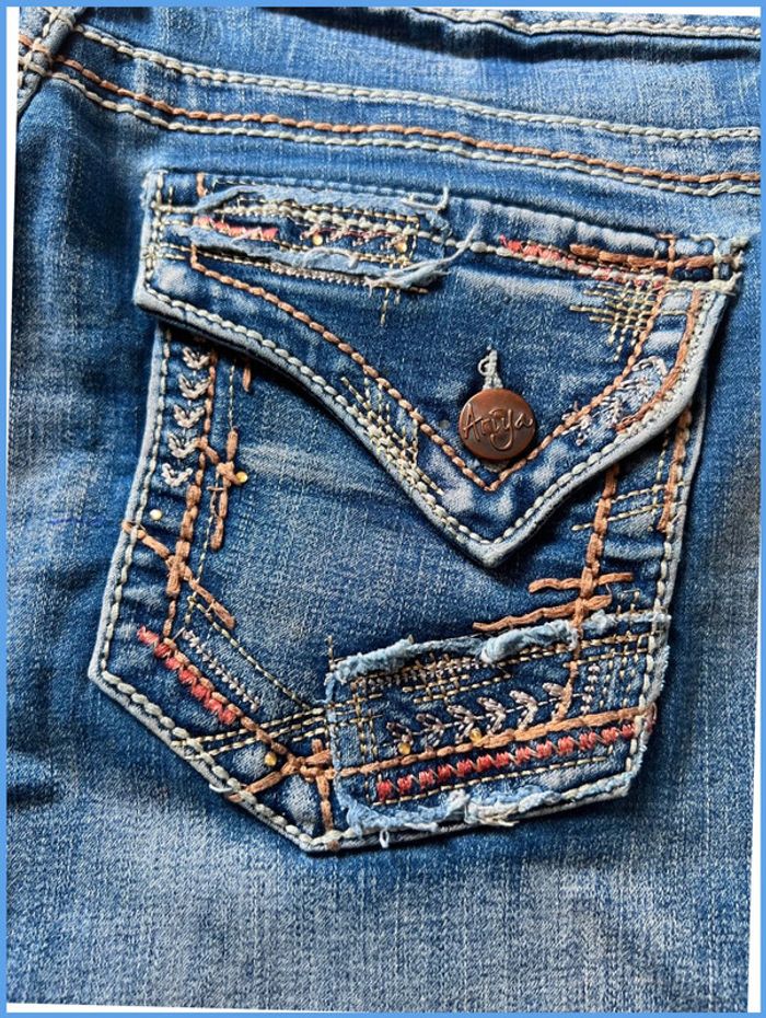 Short en jean vintage brodé bleu – Femme M/L - photo numéro 9