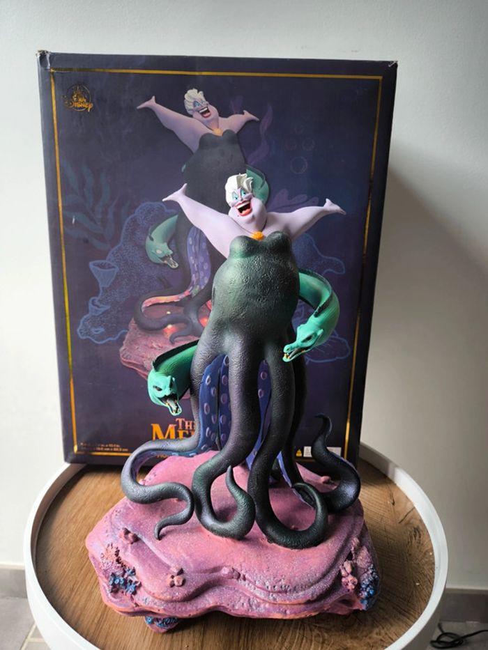 Figurine lumineuse de collection Ursula la petite sirène neuve