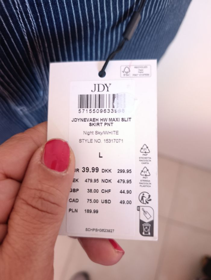 Sublime jupe longue droite fendue Neuve rayée - photo numéro 3