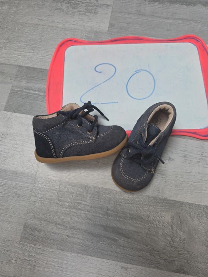 Chaussure taille 20