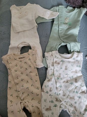 Lot 4 pyjamas coton 1 mois