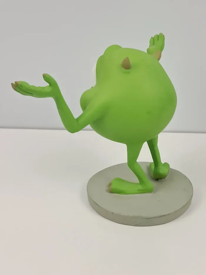 Figurine Bob Razowski dans Monstres et Cie de Disney et Pixar - photo numéro 3