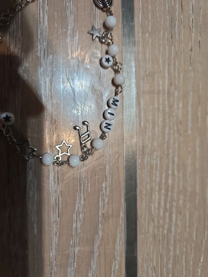 Bracelet argenté et blanc - photo numéro 3