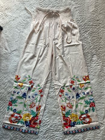 Pantalon fluide à fleurs