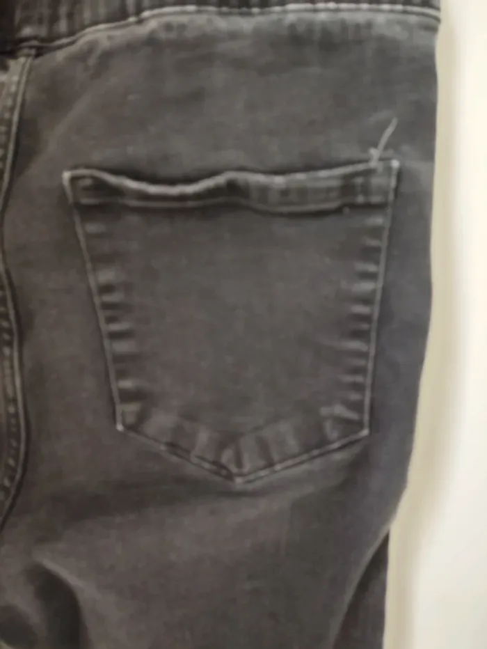 Pantalon  jogging noir taille élastique Kiabi – T42 / 30L - photo numéro 6
