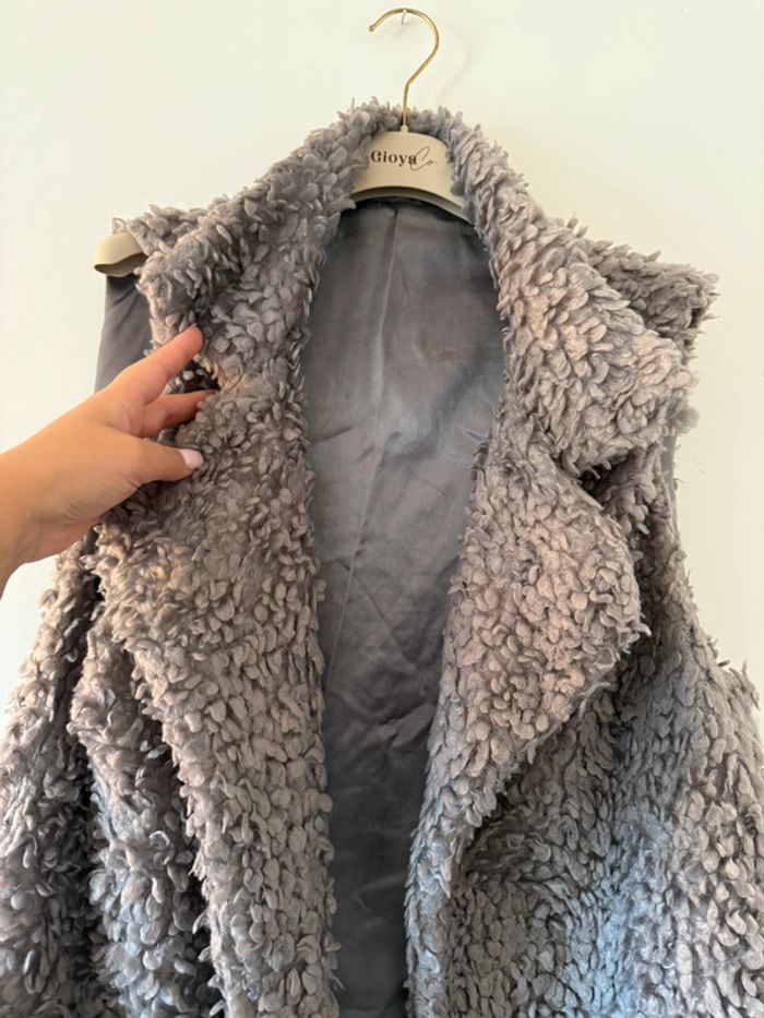 Veste sans manche grise - photo numéro 2