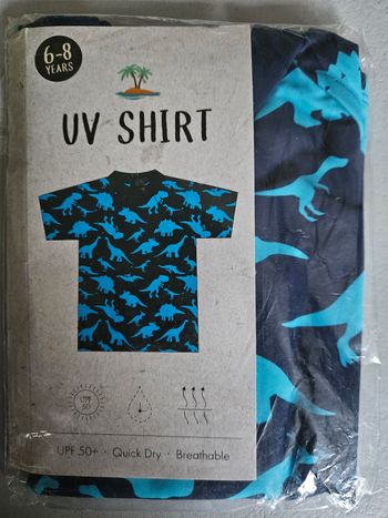 Tee shirt uv 6/8ans neufs