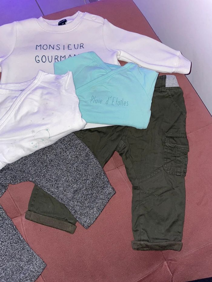 Lot vêtements 6 mois - photo numéro 2