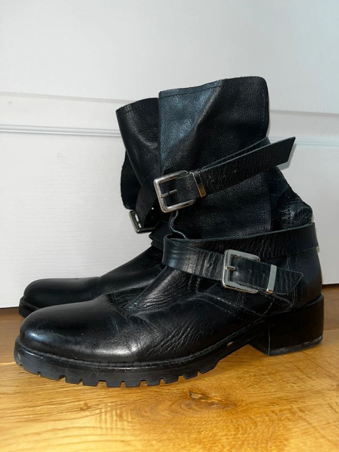 Bottes noires à petits talons, taille 38 - photo numéro 3