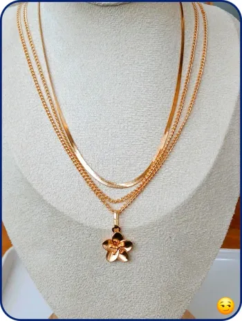 Lot 3 colliers chaîne dorée – Fleur en pendentif, chic et moderne