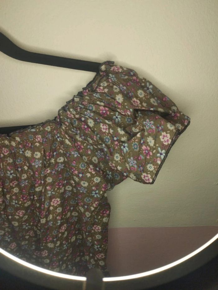Blouse  femme motif fleuri  taille 42 - photo numéro 6