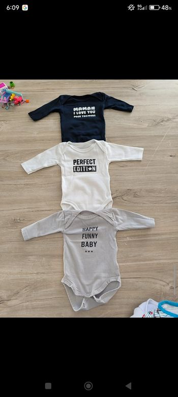 Bodies taille 1 mois