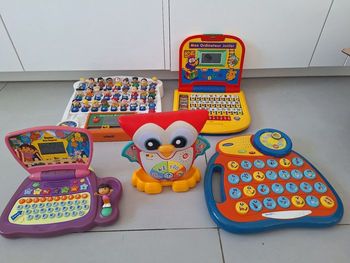 Lot jeux ordinateurs éducatifs avec piles 