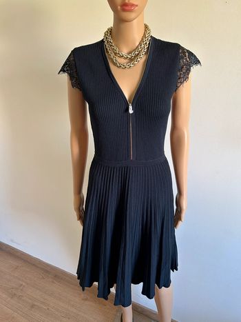 Robe pull bleue marine neuve avec dentelle Morgan taille M (valeur 80€)