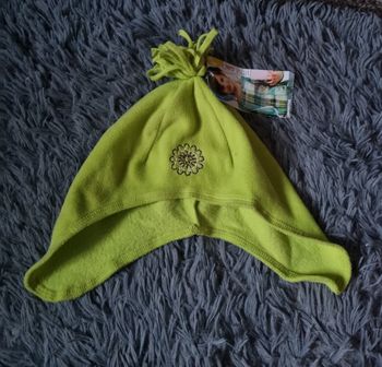Bonnet avec pompons vert clair