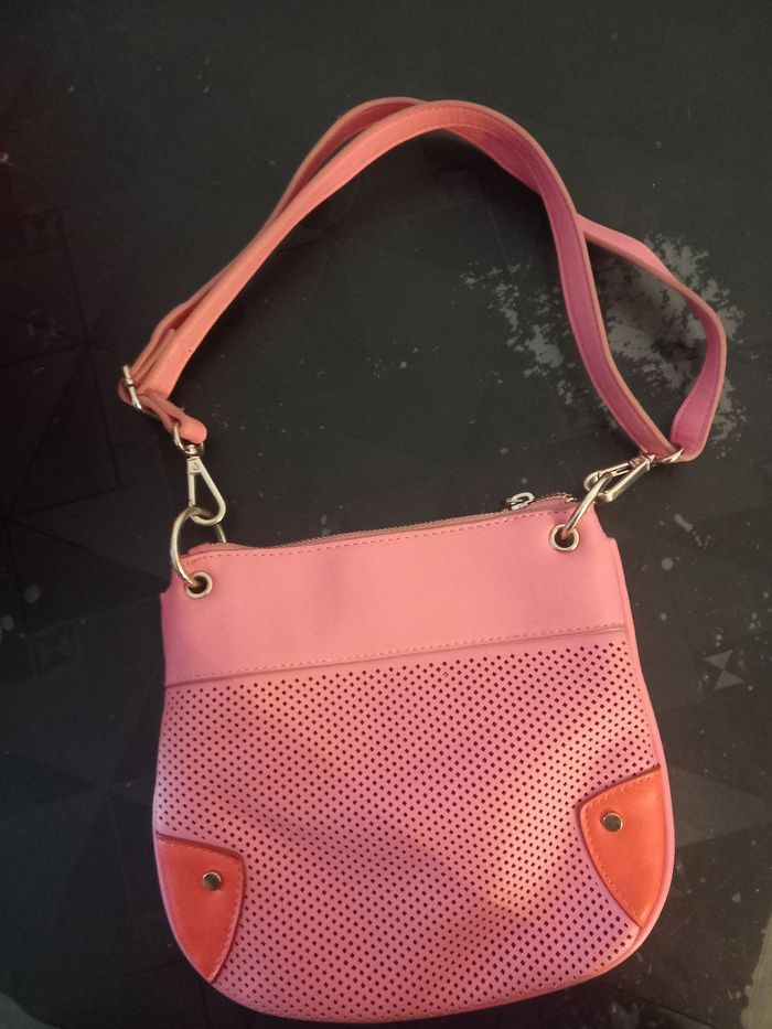 Petit sac desigual neuf - photo numéro 2