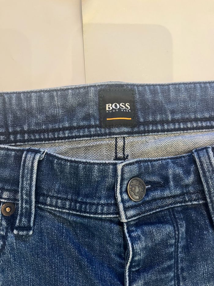 Jean bleu hugo boss taille M - photo numéro 2