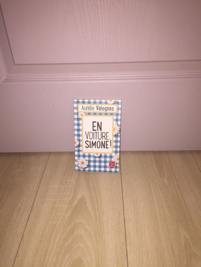 Livre 📕 En voiture Simone le livre de poche 3euros