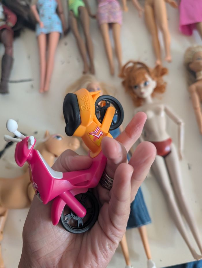 Lot Barbie poupées et accessoires - photo numéro 8