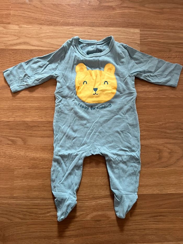 Pyjama fin une pièce