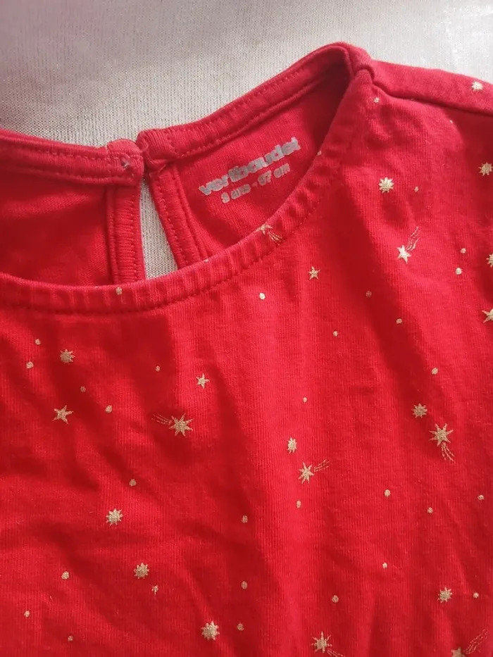Jolie robe rouge motifs étoiles 🌟 3 ans - photo numéro 2