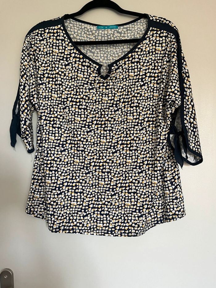 T-shirt à motifs et avec bijou sur le décolleté - Taille XL/XXL - Lisa & Louise - photo numéro 2