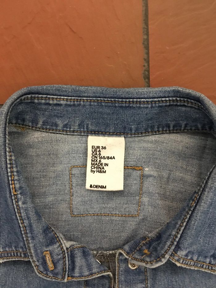 Chemise en jean H&M taille 36 - photo numéro 4