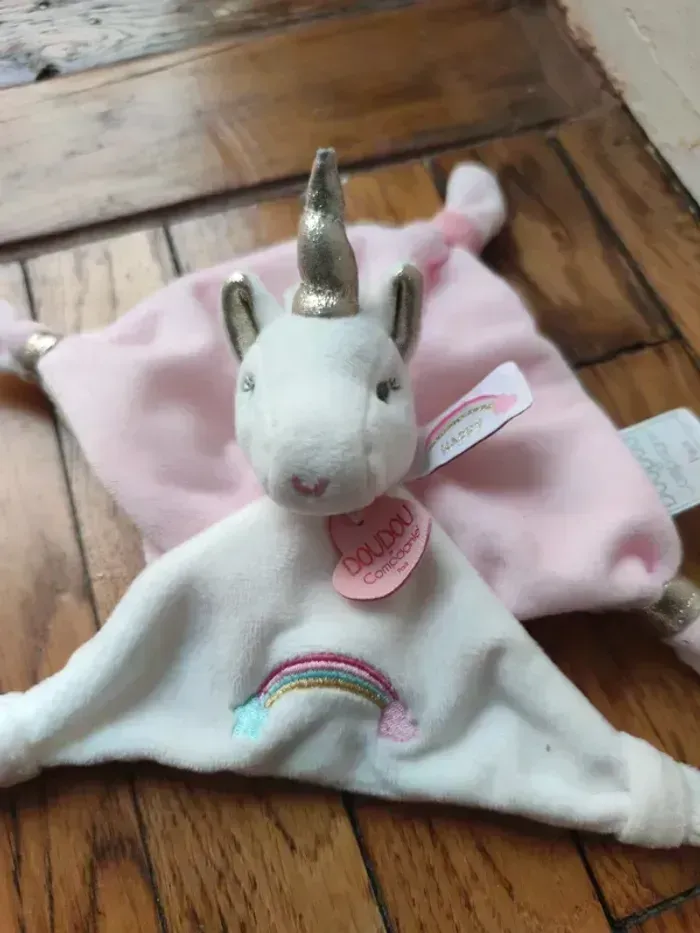 Doudou et compagnie licorne 🦄🦄 - photo numéro 1