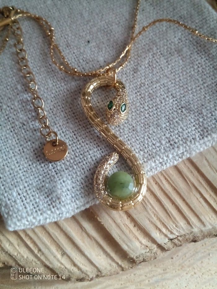 Collier pendentif serpent et pierre de jade vert - photo numéro 4
