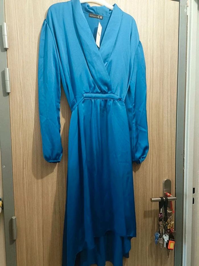 Robe longue satiné Bleu roi - photo numéro 7