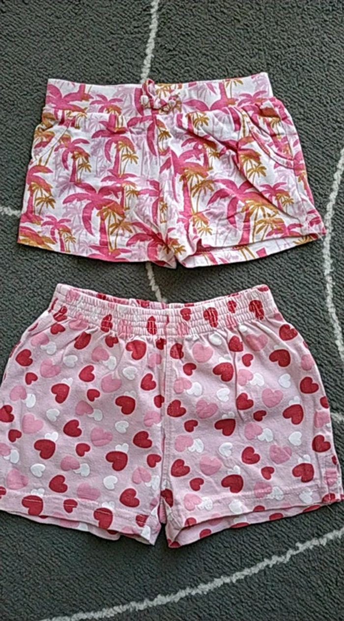 Lot 2 shorts 12 mois