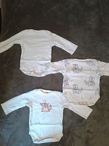 Lot de 3 bodies 1 mois
