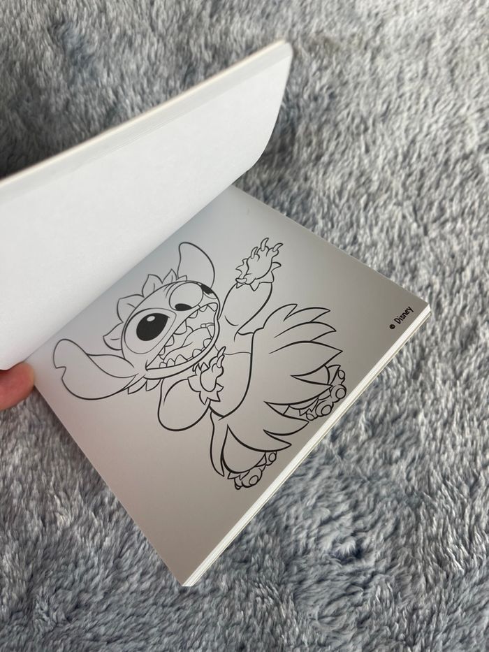 Mini livre coloriage stitch - photo numéro 4