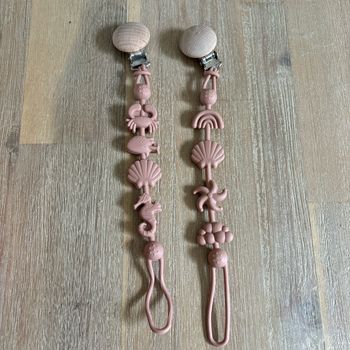 Attache tétine coquillages